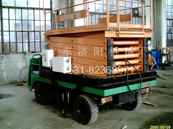 電瓶升降平臺車(點擊查看)